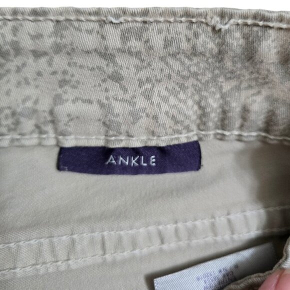 NYDJ Stone Python Lift Tuck Slimming Ankle Pants Sz 8 - Picture 8 of 11